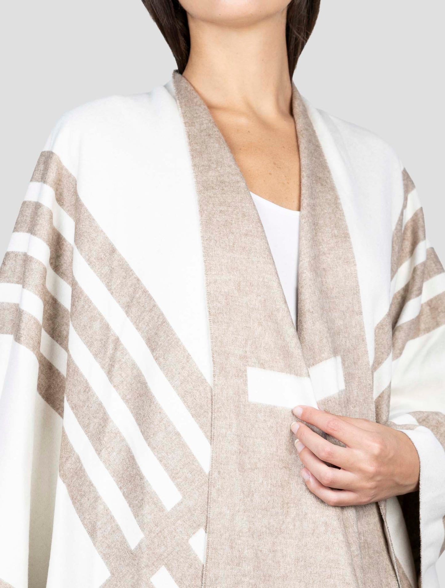 Kiton Beige Brown Silk Cashmere Poncho