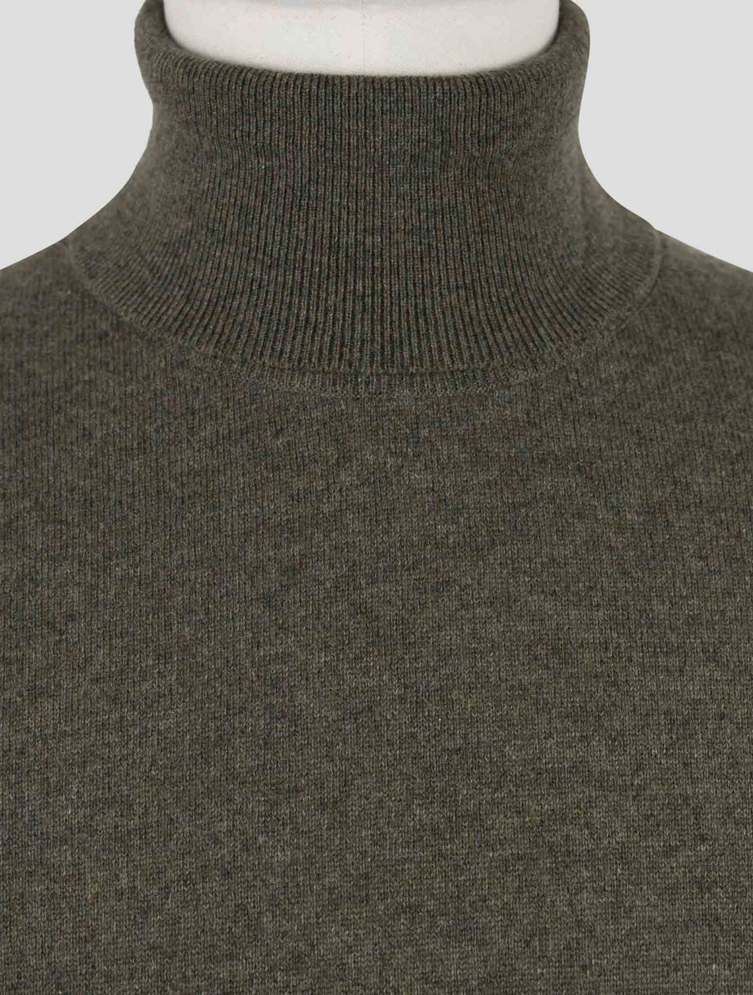 Kiton Green Cashmere Sweater Turtleneck