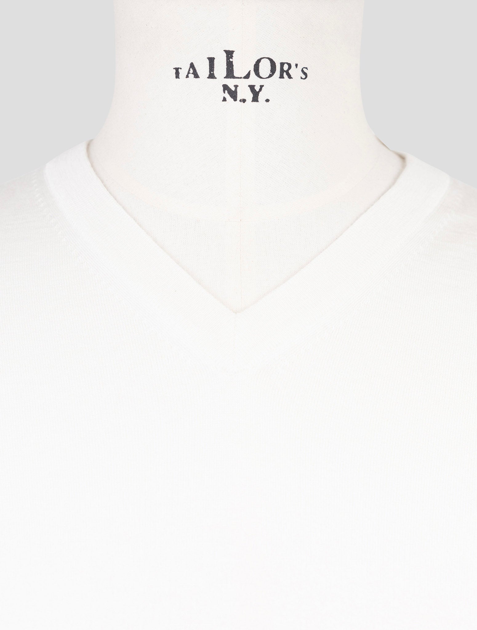 Kiton White Cashmere Silk Sweater V-Neck