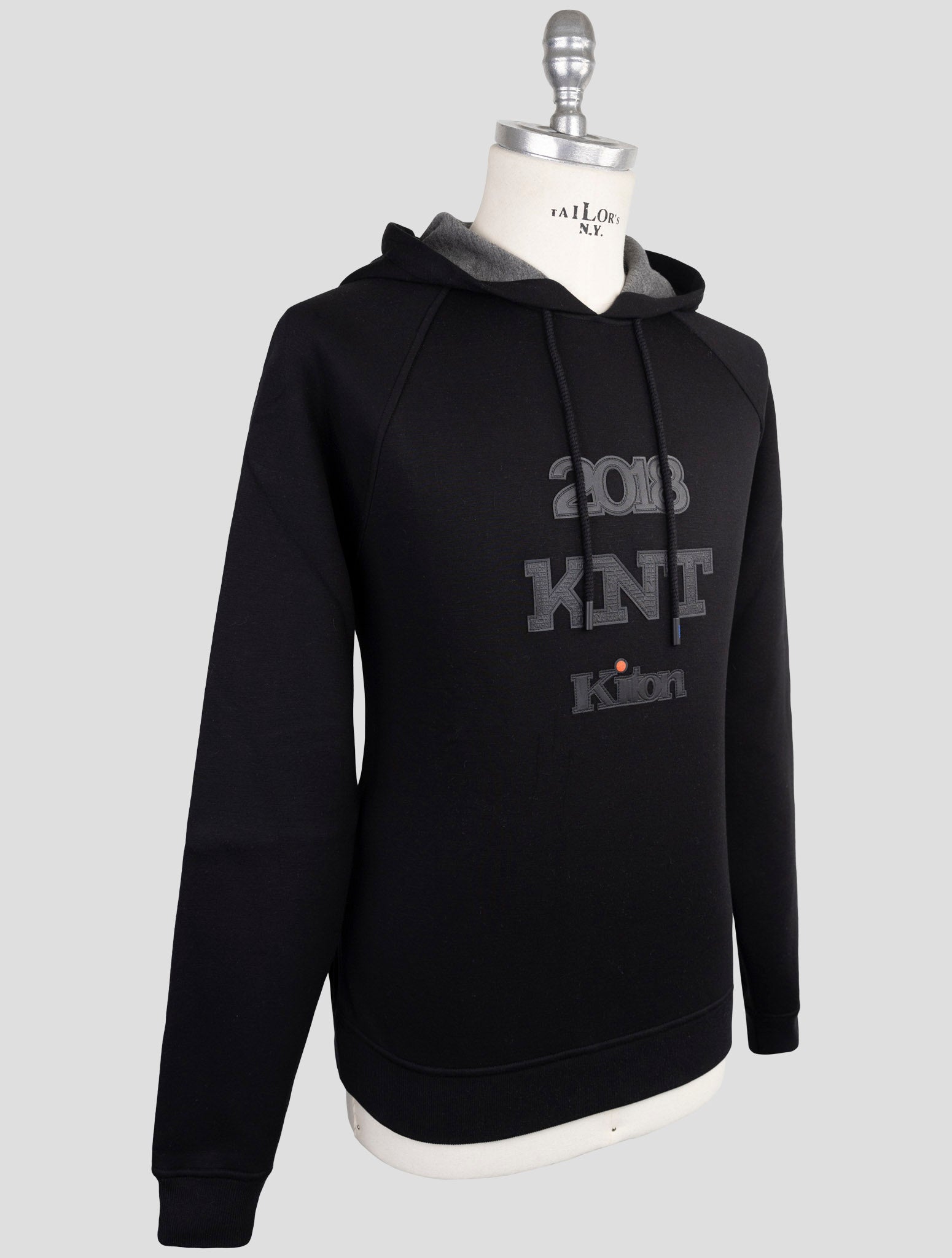 Kiton Knt Black Viscose Ea Sweater Hoodie
