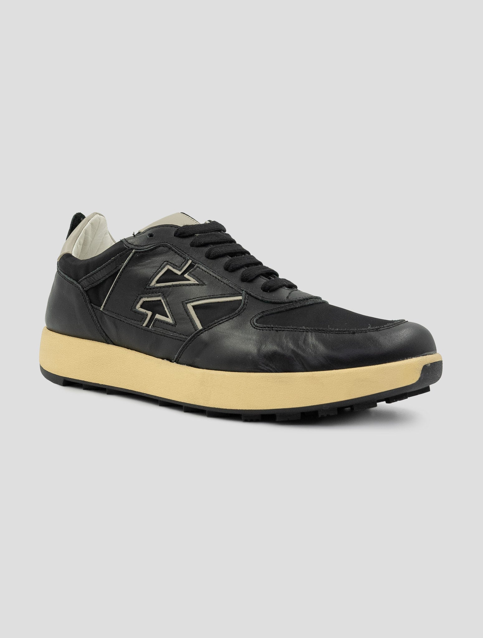 Kiton Black Leather Pa Sneakers